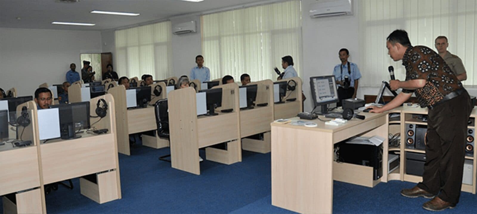 Digital support for authority training